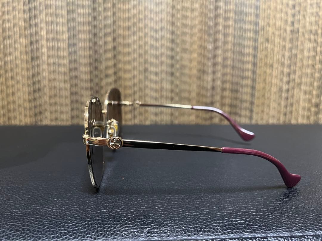 GUCCI スクエアサングラス GG1089SA 002