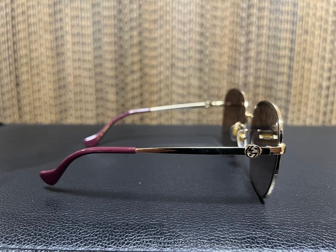 GUCCI スクエアサングラス GG1089SA 002