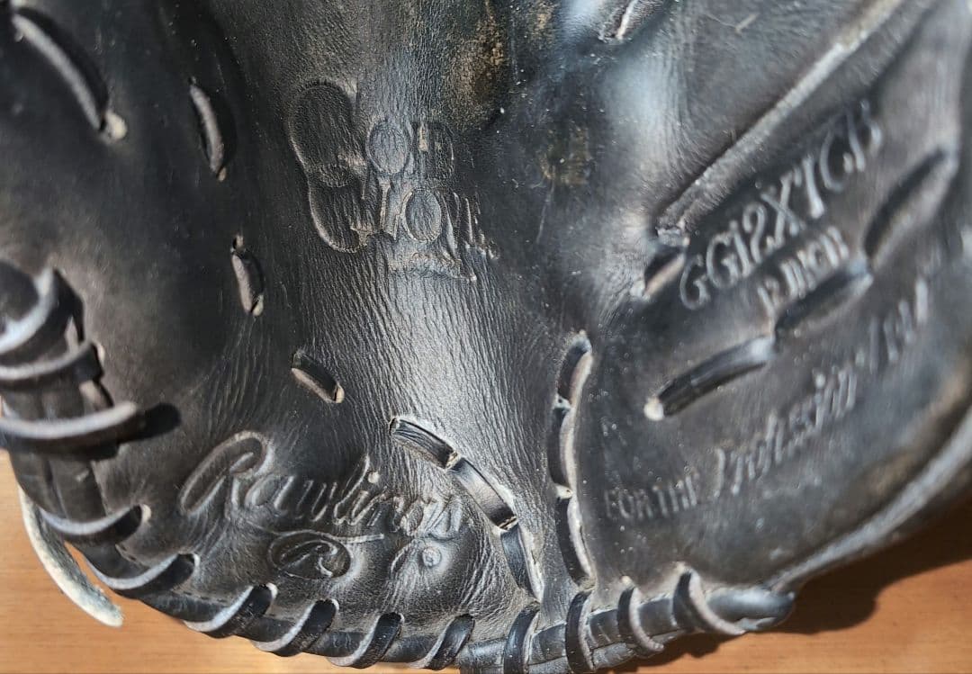 硬式用Rawlings The Gold Glove ブラックグローブ　中古