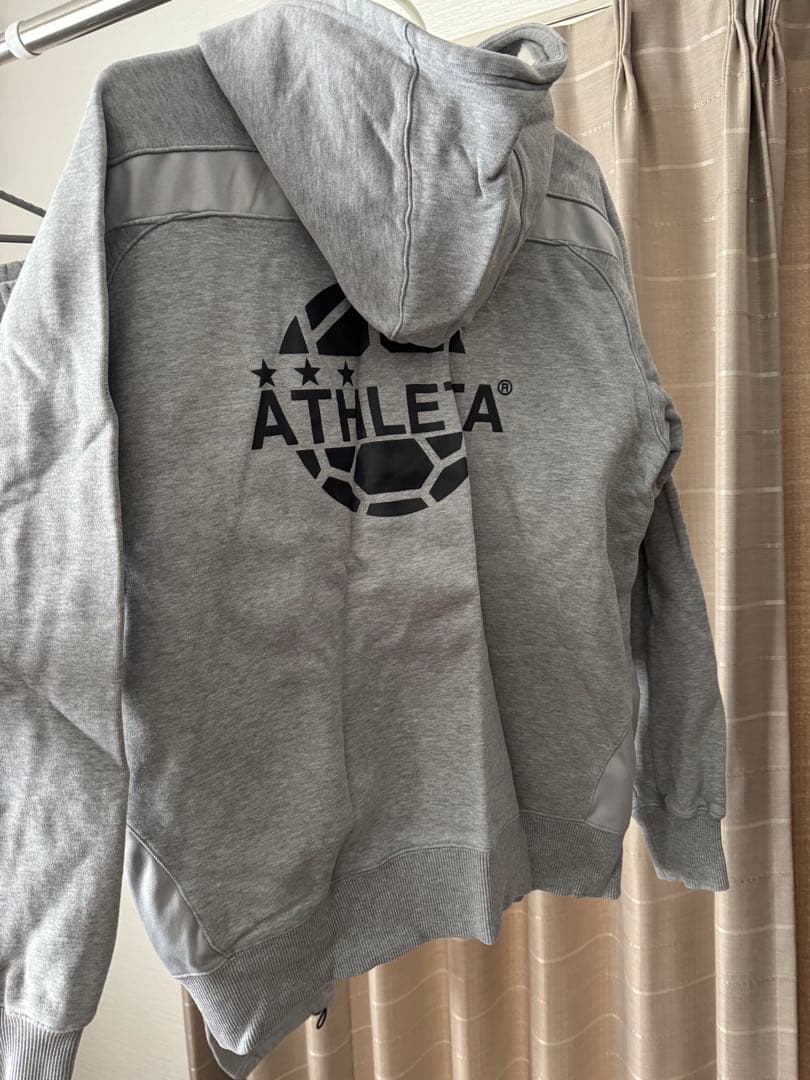 ATHLETA フード付きジャケットとパンツセット