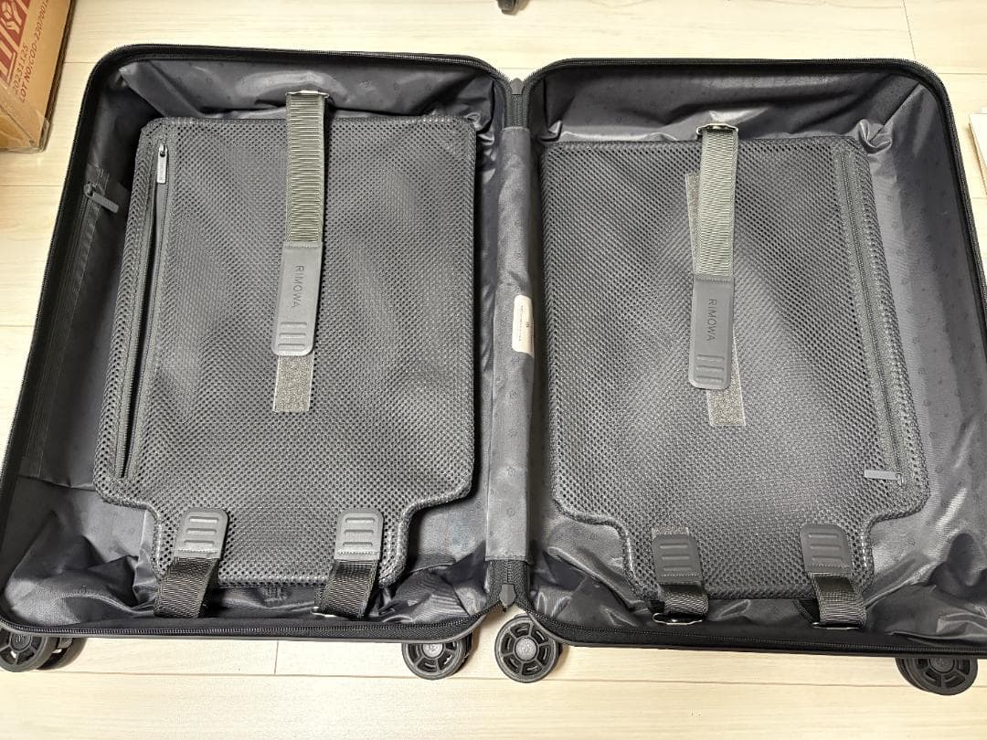 RIMOWA リモワ Essential Cabin S マットブラック