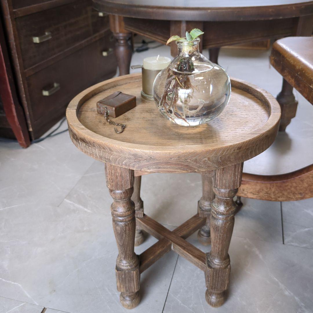 ブロカント　ビィンテージ花台　飾り台　サイドテーブル