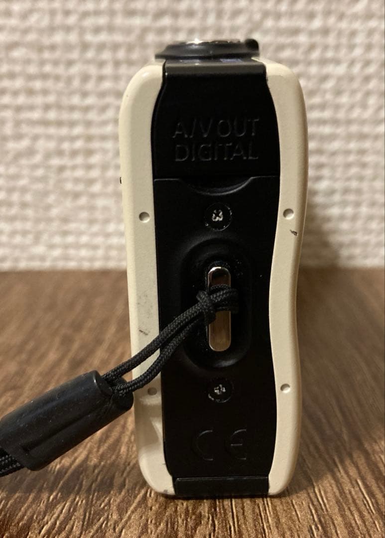 Canon IXY DIGITAL 20 IS アイボリー（ホワイト）