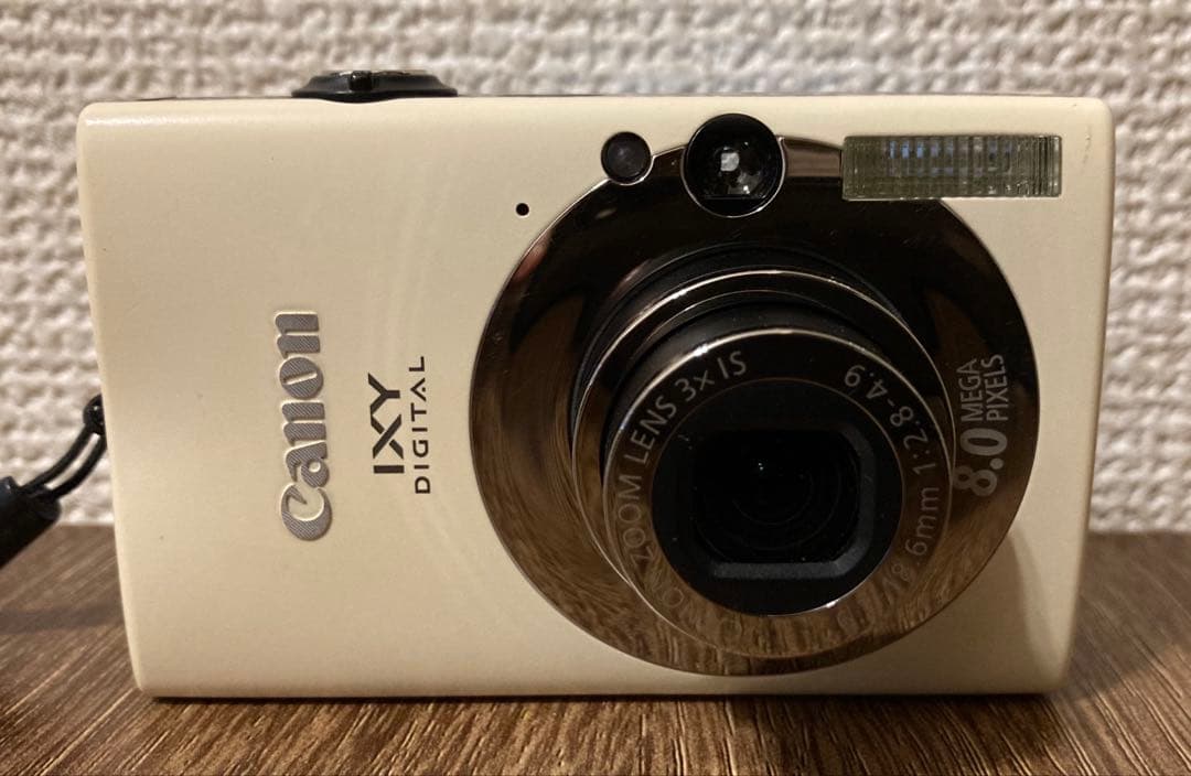 Canon IXY DIGITAL 20 IS アイボリー（ホワイト）