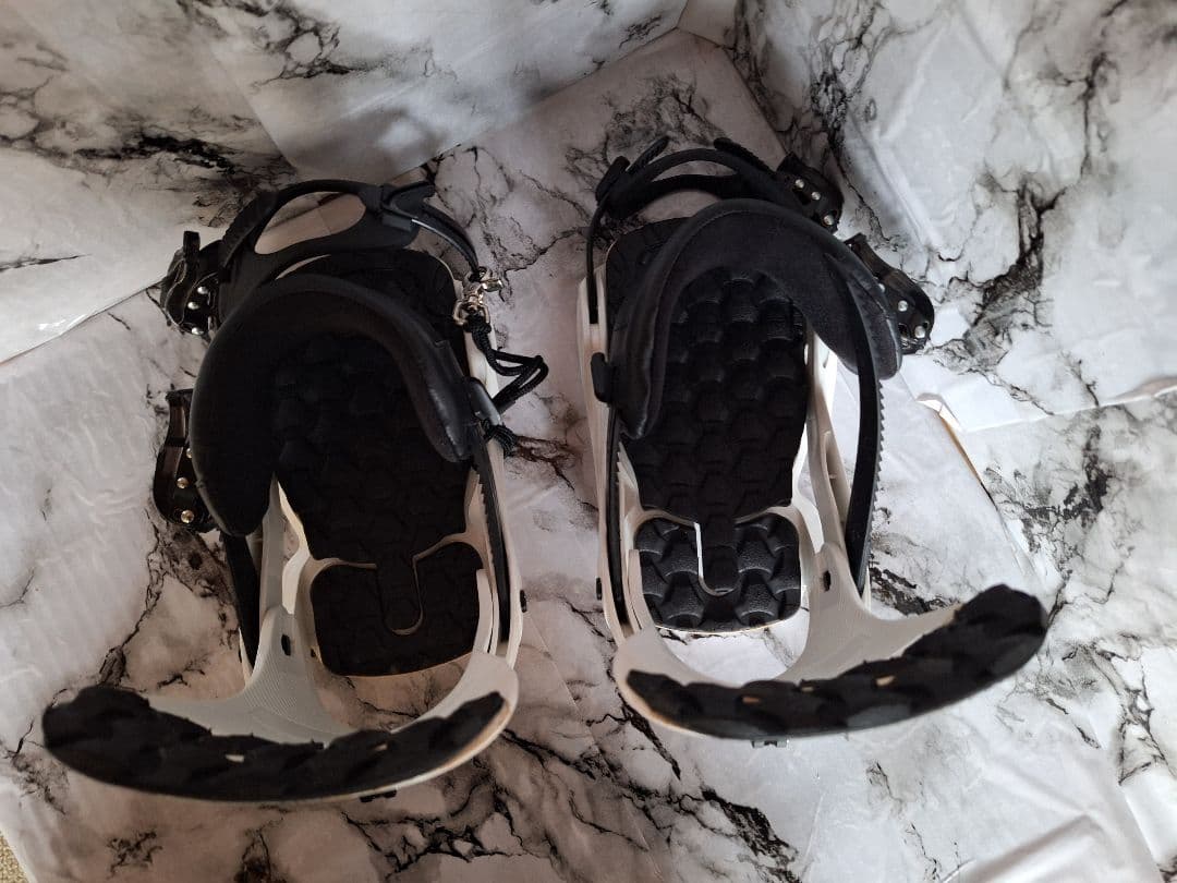 SALOMON サロモン　リズム　スノーボードビンディング