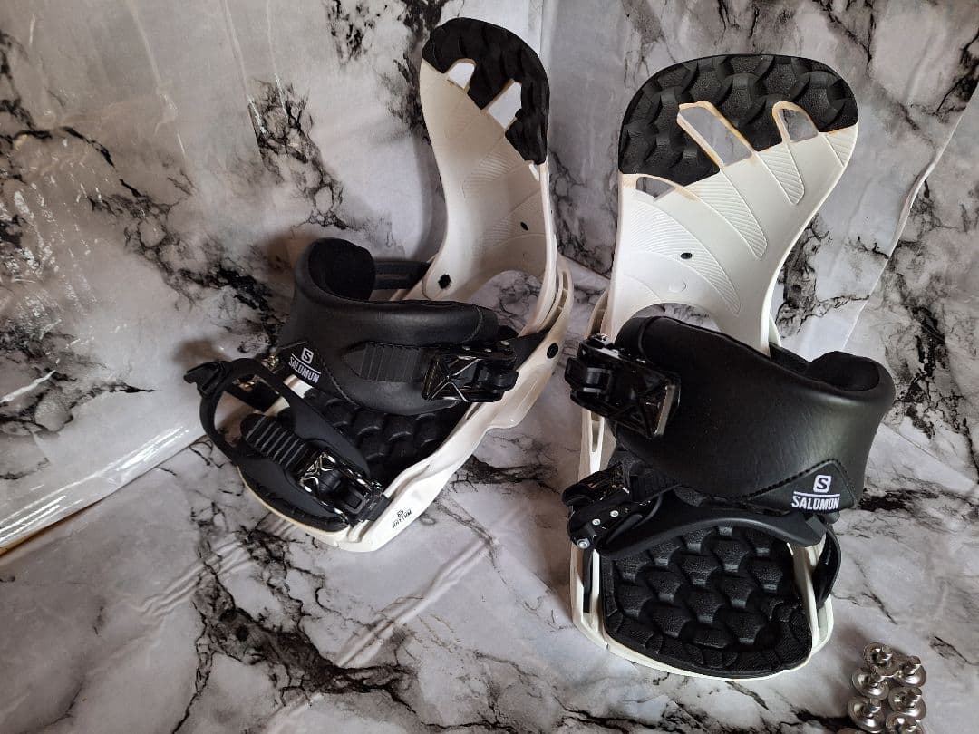 SALOMON サロモン　リズム　スノーボードビンディング