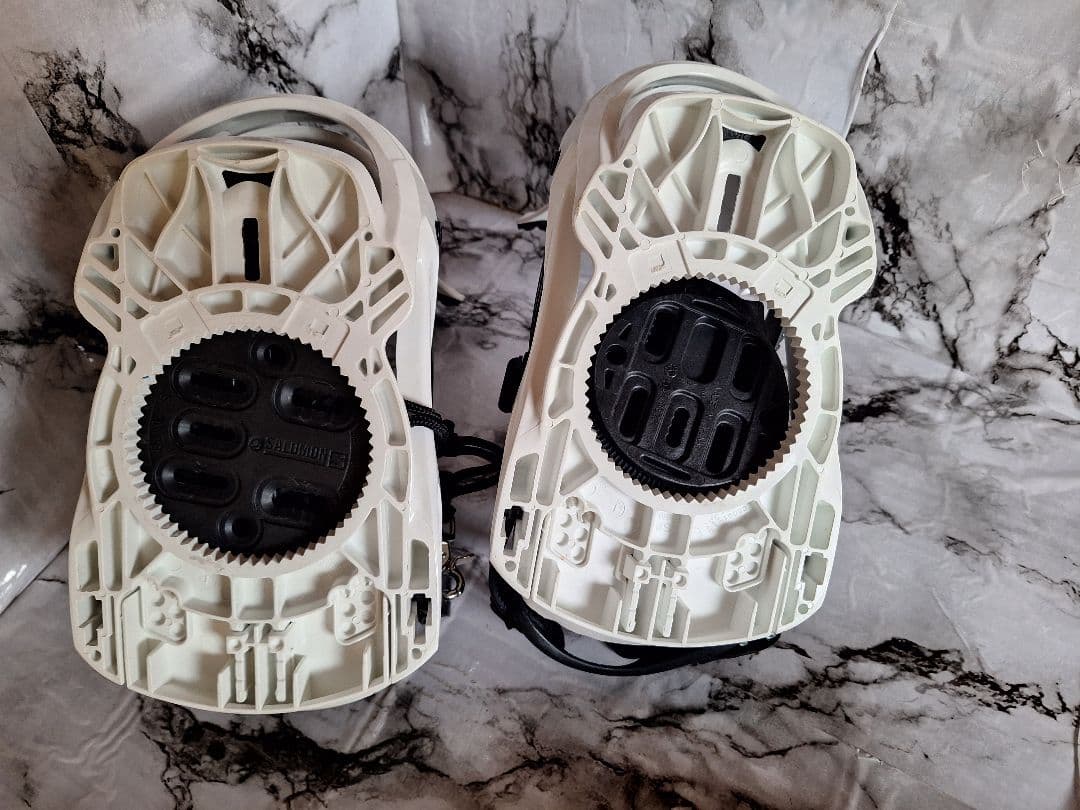 SALOMON サロモン　リズム　スノーボードビンディング