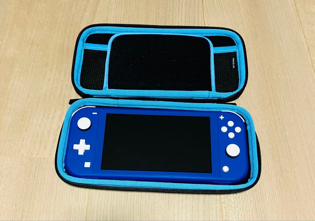 Nintendo Switch Lite ブルー 本体＋別売り専用ケース付き
