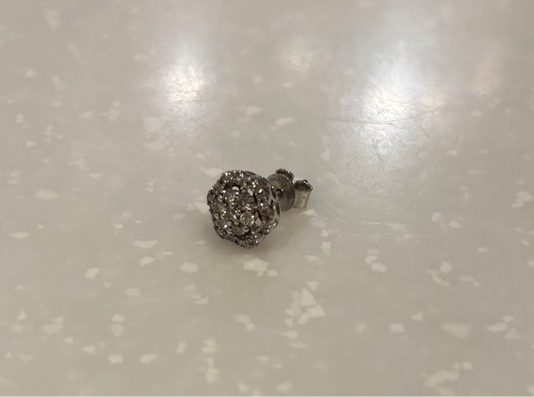 アバランチ　ダイヤモンド 10Kホワイトゴールド ピアス