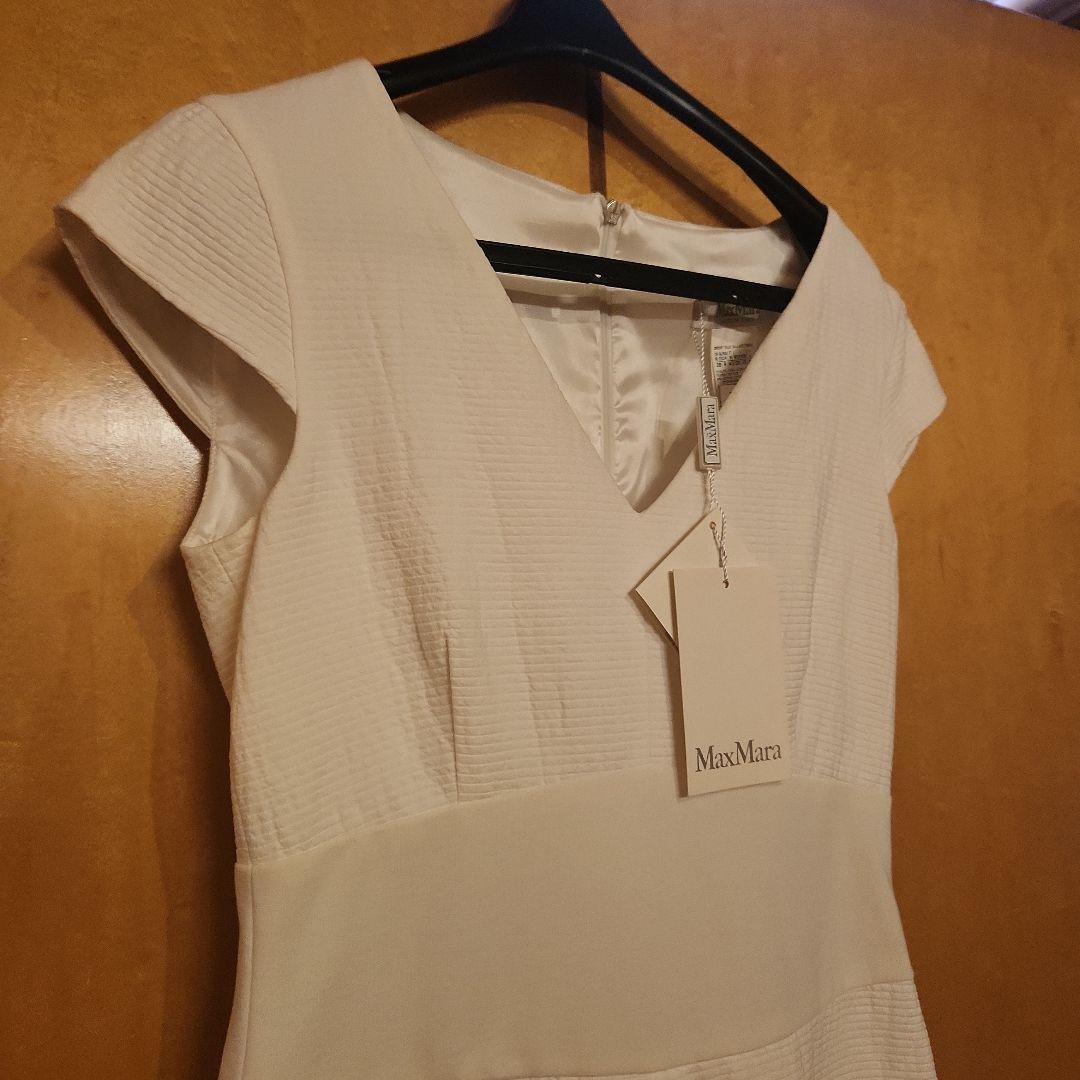 MaxMara ホワイトドレス Vネック キャップスリーブ - メルカリ