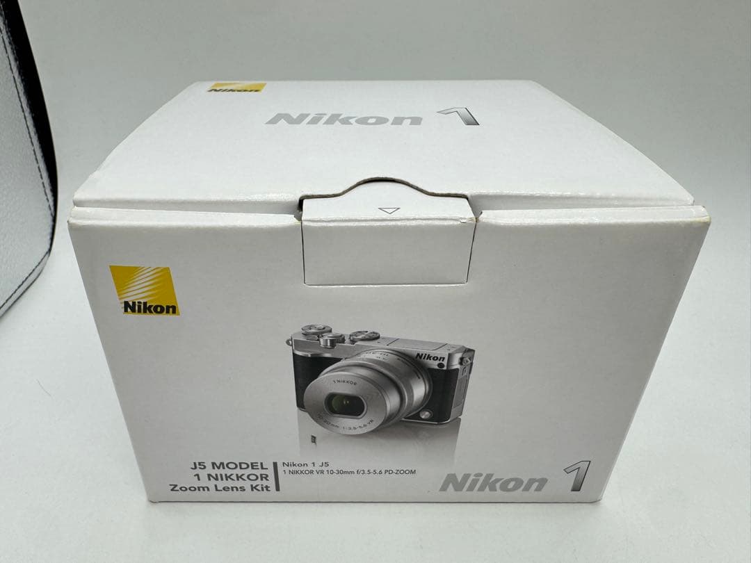 ラ*ー様 Nikon J5 MODEL1 Nikkor ミラーレスカメラ Wレン