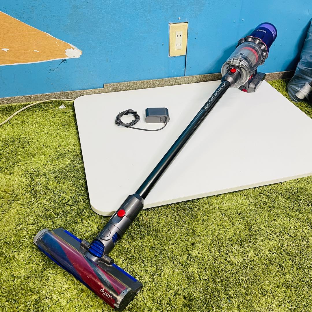 ダイソン SV18 ヘッドローラーとチャージャー付き