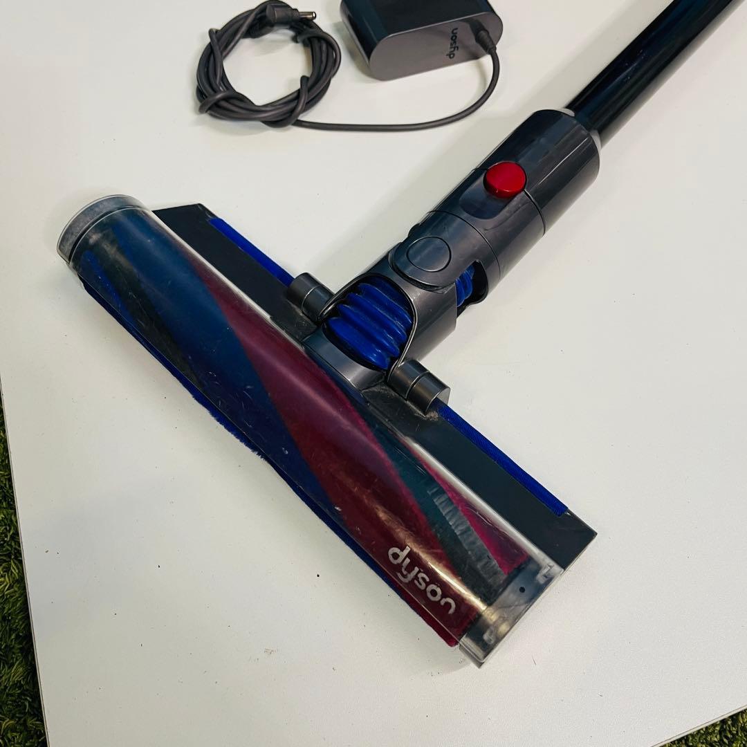 ダイソン SV18 ヘッドローラーとチャージャー付き