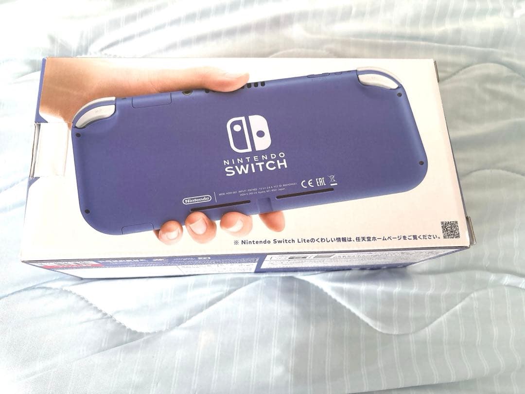 Nintendo Switch Lite 充電器付き　おまけでカバーも