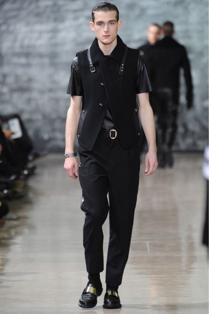 定価13万イヴ・サンローラン コレクション着ウールベスト ステファノ・ピラーティ