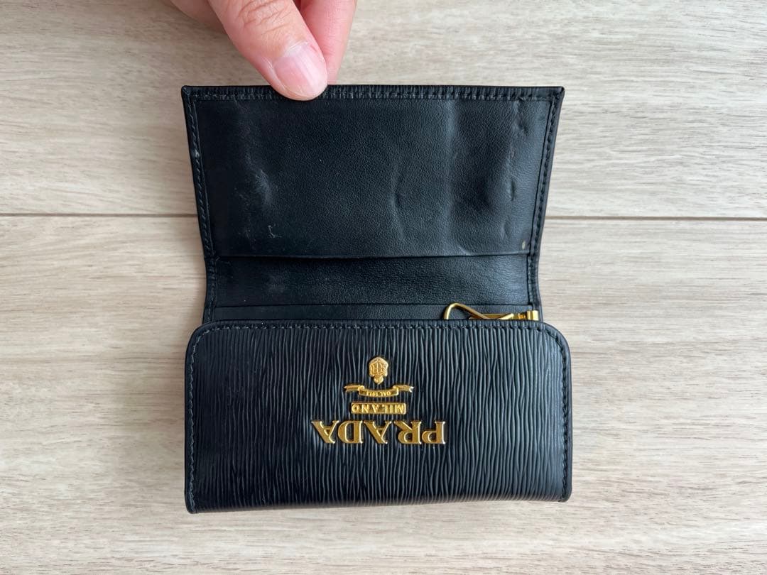 PRADA ブラック エピレザー キーケース