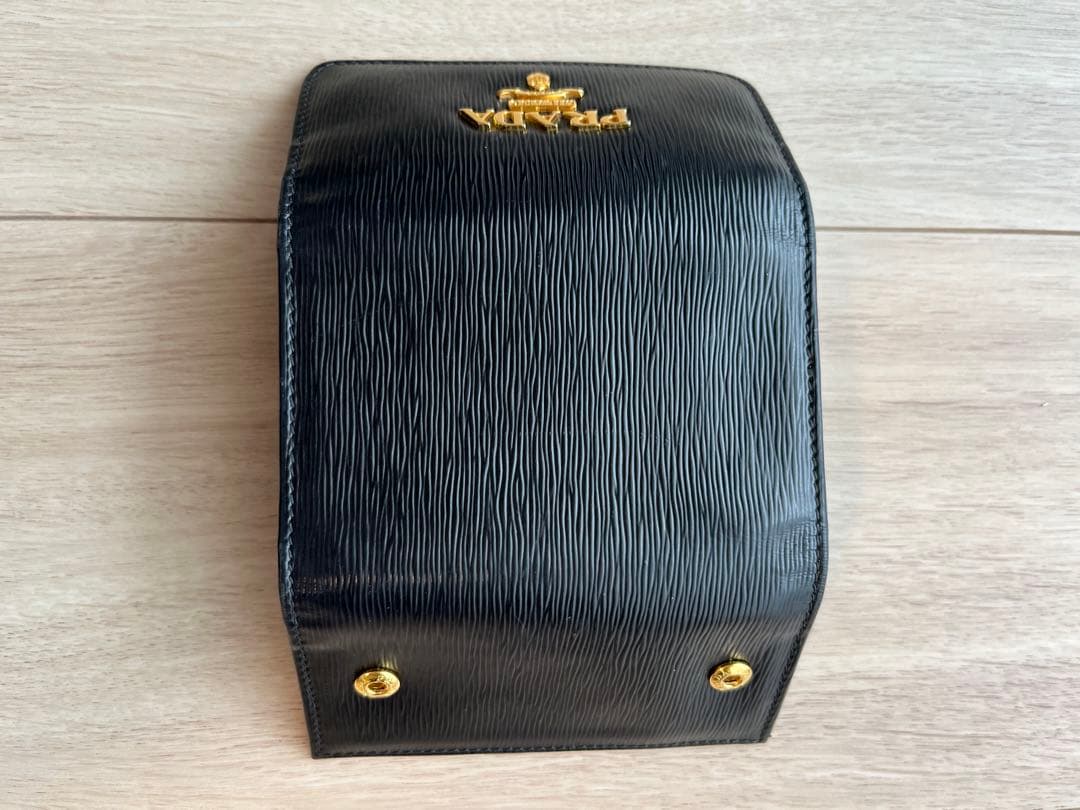 PRADA ブラック エピレザー キーケース