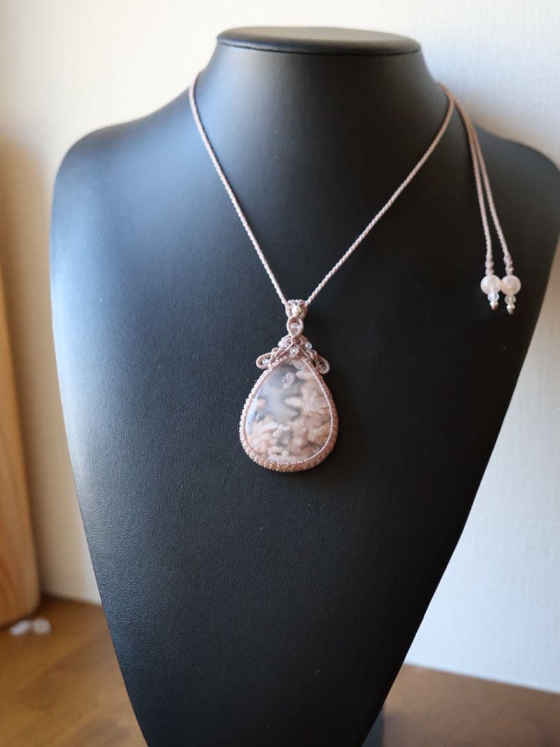 J*s様 パープルマイカ　マクラメ　ネックレス 桜瑪瑙ネックレス