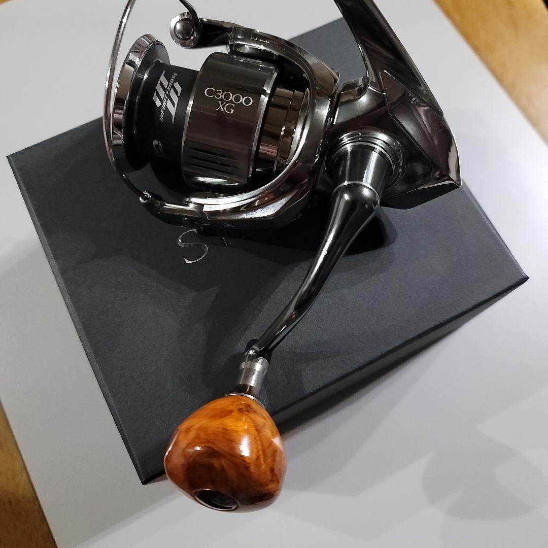 シマノ 22 ステラ C3000XG ウォーターランド ウッドノブ交換済 - メルカリ