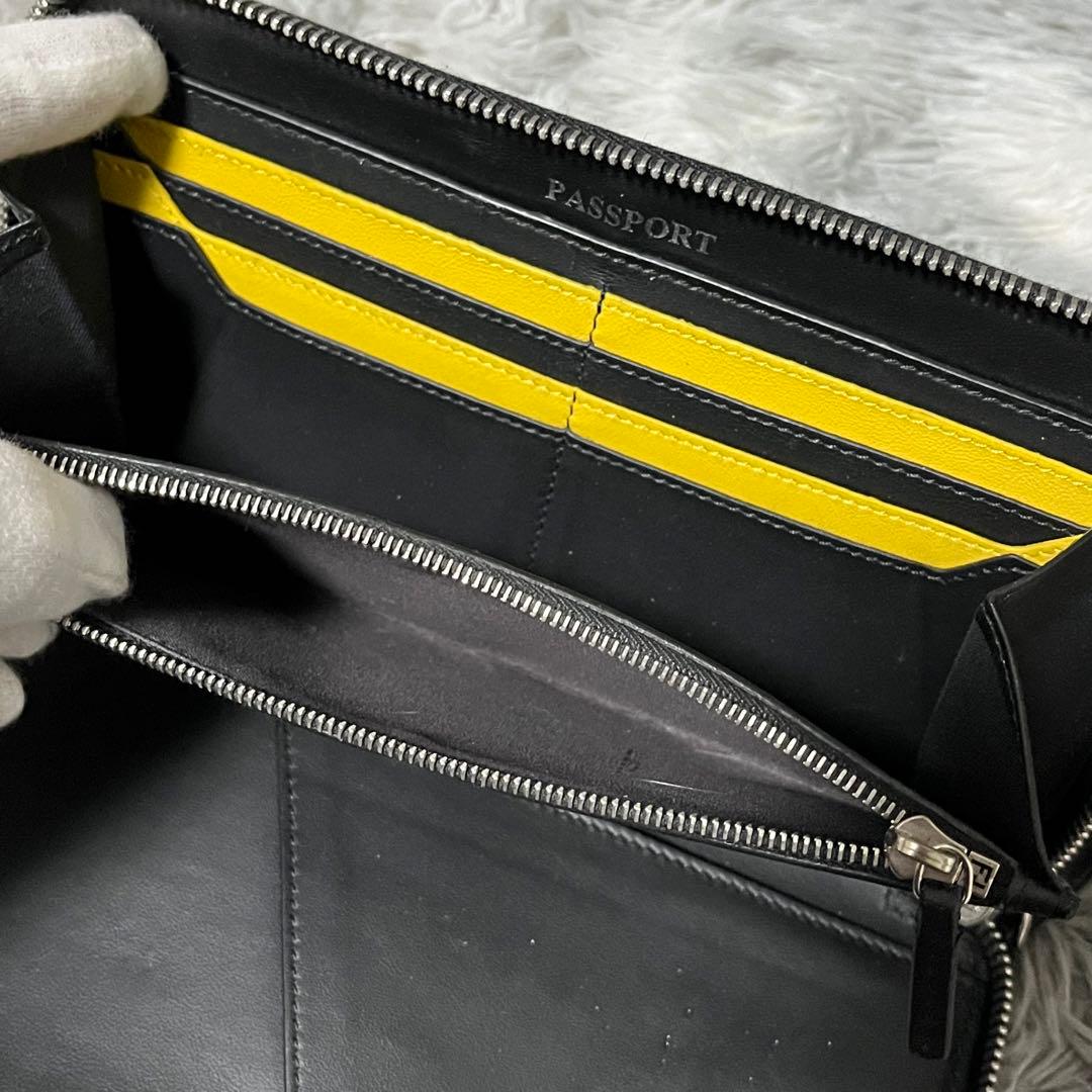 FENDI フェンディ ラウンドファスナー 長財布 トラベルウォレット