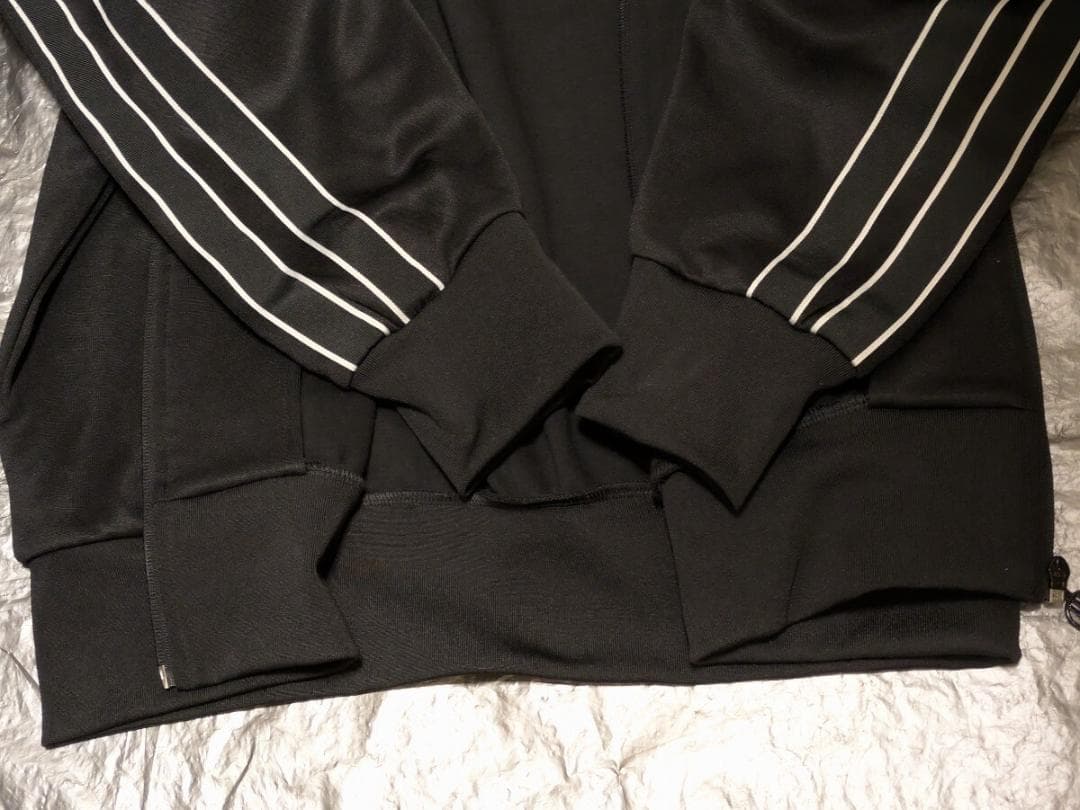 アディダス Q4 FS トラックトップ ジャージ S 黒 IX6713　丈68