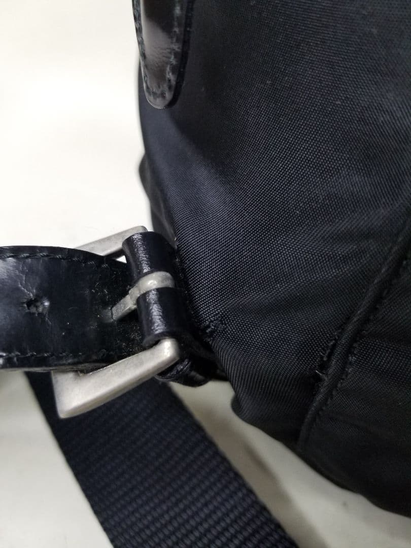 ゆ*こ様 PRADA プラダ リュックサック バッグパック 三角ロゴ