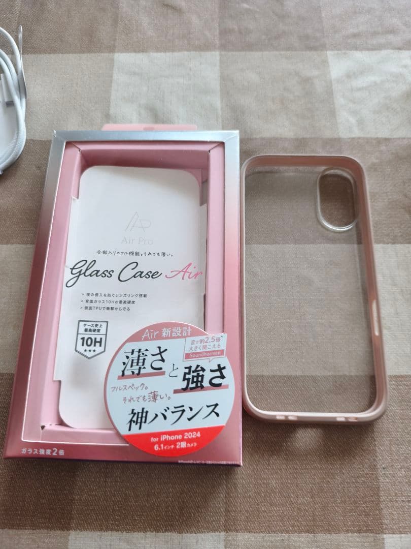 iPhone16 SIMフリー ホワイト Apple ケース付 バッテリー良好