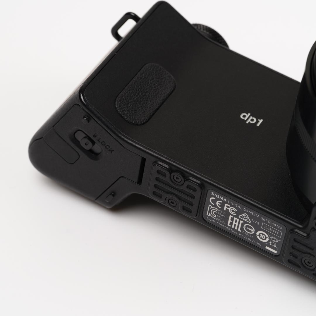 SIGMA dp1 Quattro +おまけ(光学ファインダー、レンズフード)