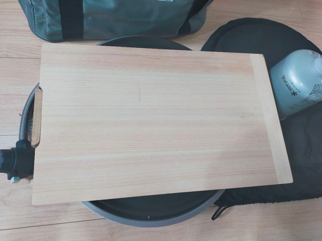 スノーピーク 鉄板焼エンバーナー +ギアコンテナ＋まな板＋ガス缶燃料
