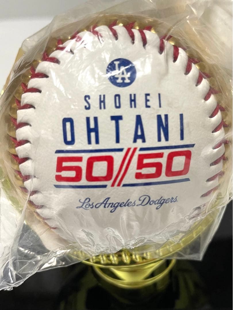 大谷翔平 ボブルヘッド &プリントサイン入りボール& Topps カード