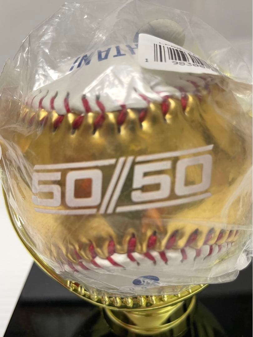 大谷翔平 ボブルヘッド &プリントサイン入りボール& Topps カード