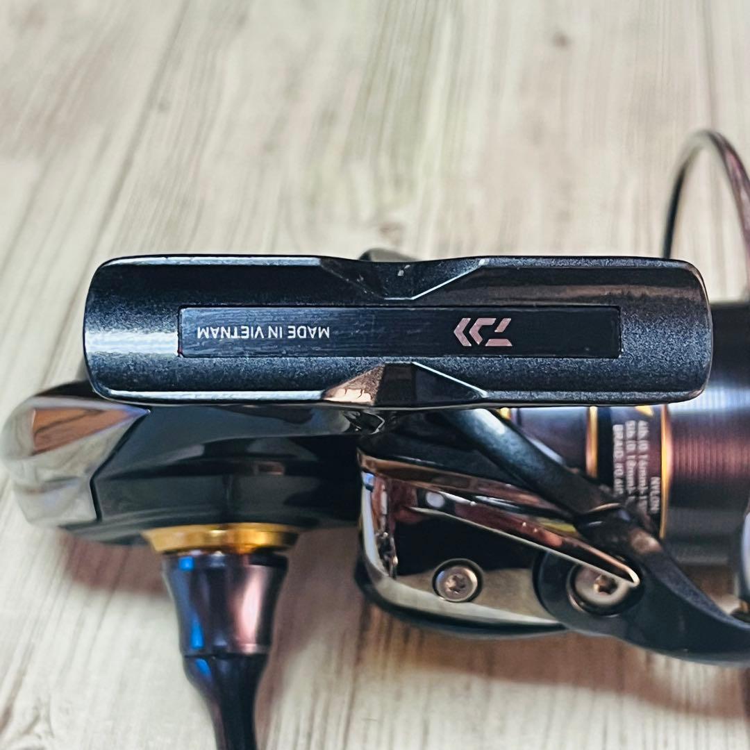 【最終値下げ】ダイワ 21カルディア LT2500S-XH ゴメクサスノブ付き