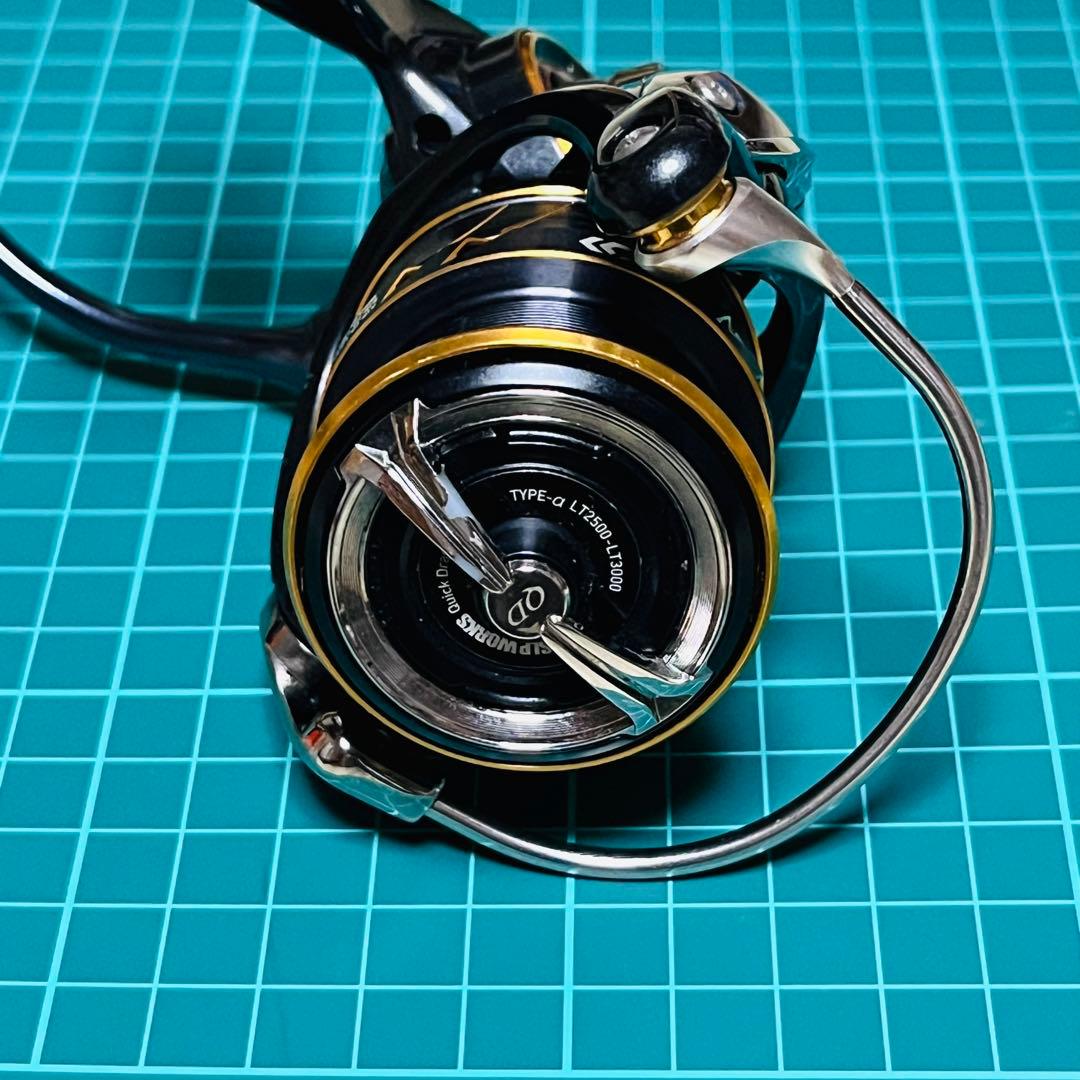 【最終値下げ】ダイワ 21カルディア LT2500S-XH ゴメクサスノブ付き