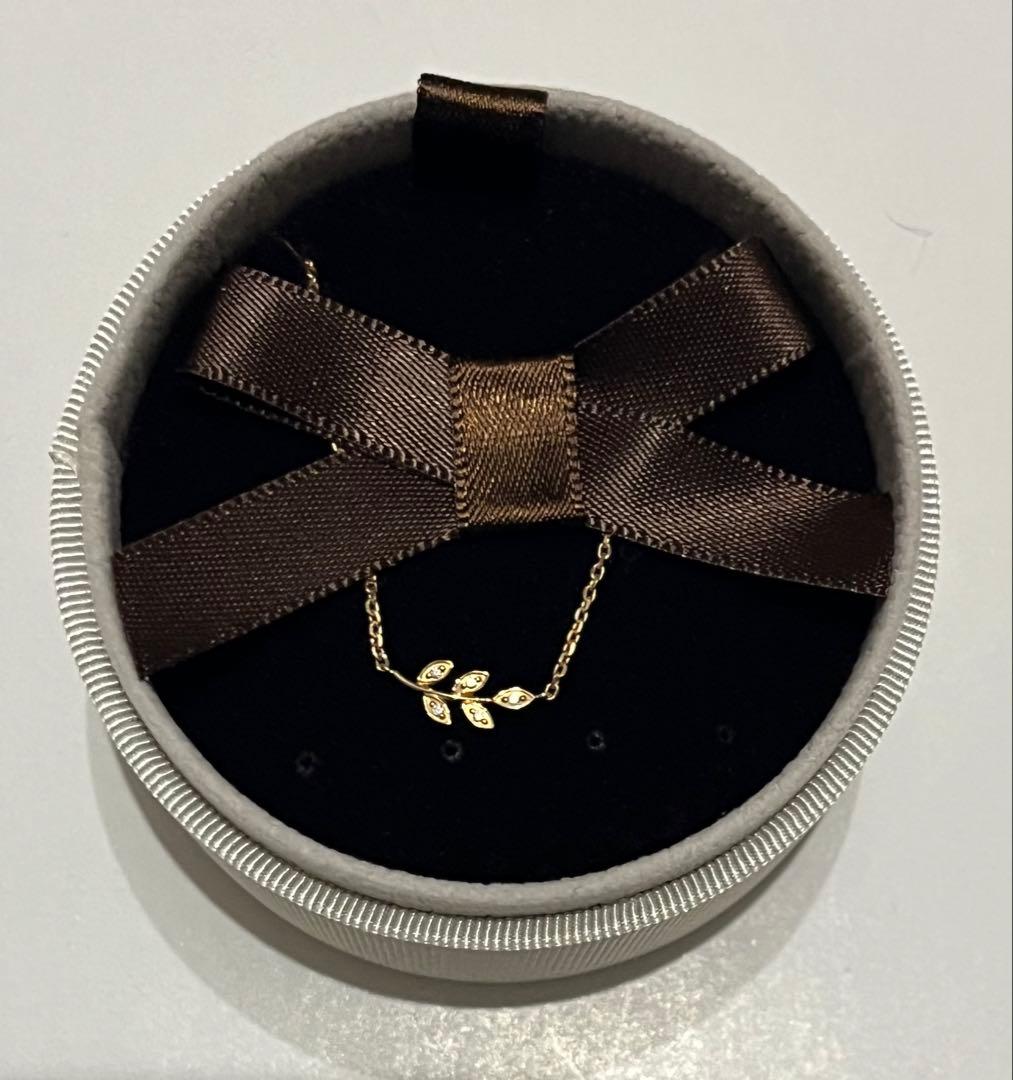 オレフィーチェ　K18　リーフ ブレスレット