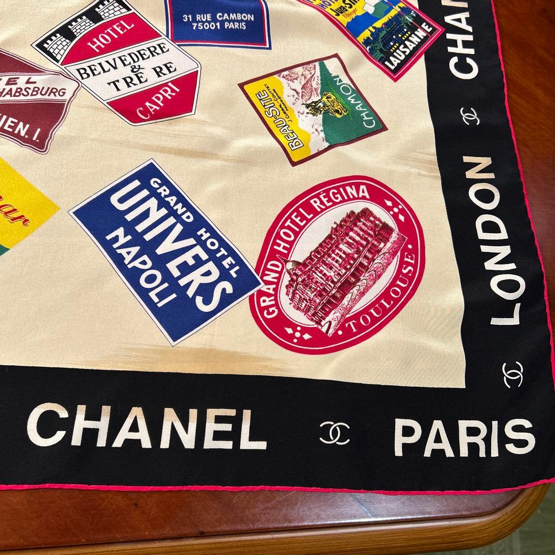シャネル、世界のホテル、とてもレアなスカーフです。