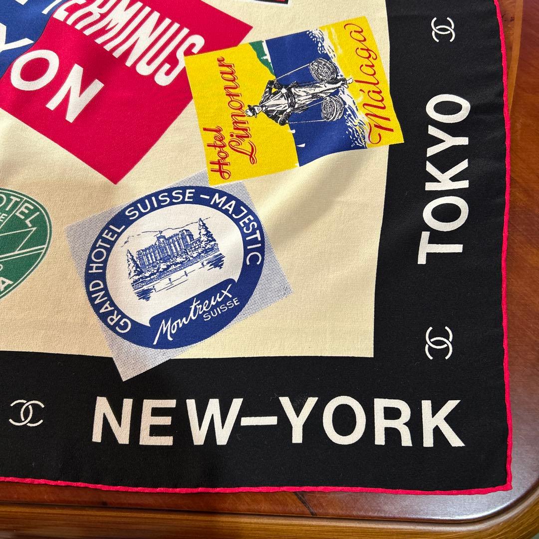 シャネル、世界のホテル、とてもレアなスカーフです。