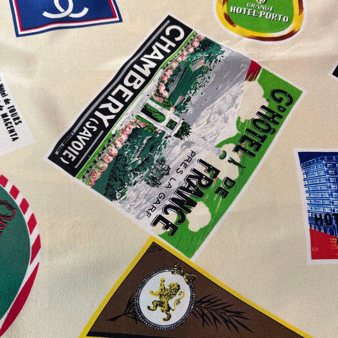 シャネル、世界のホテル、とてもレアなスカーフです。