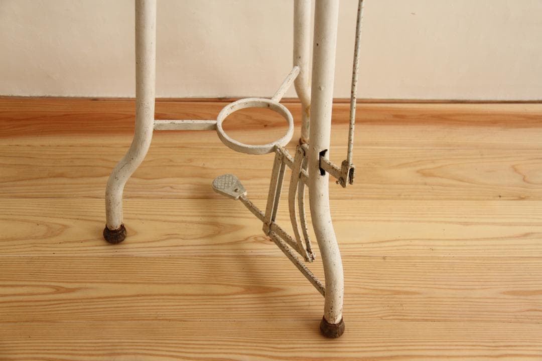 洗面スタンド　手洗いスタンド　アンティーク