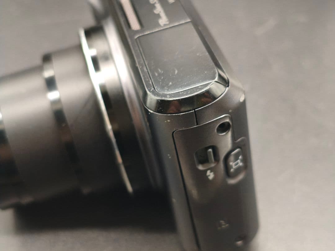 コンパクトデジカメCanon SX720HS