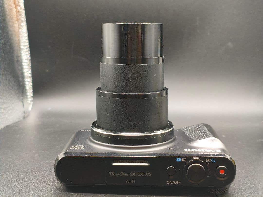 コンパクトデジカメCanon SX720HS