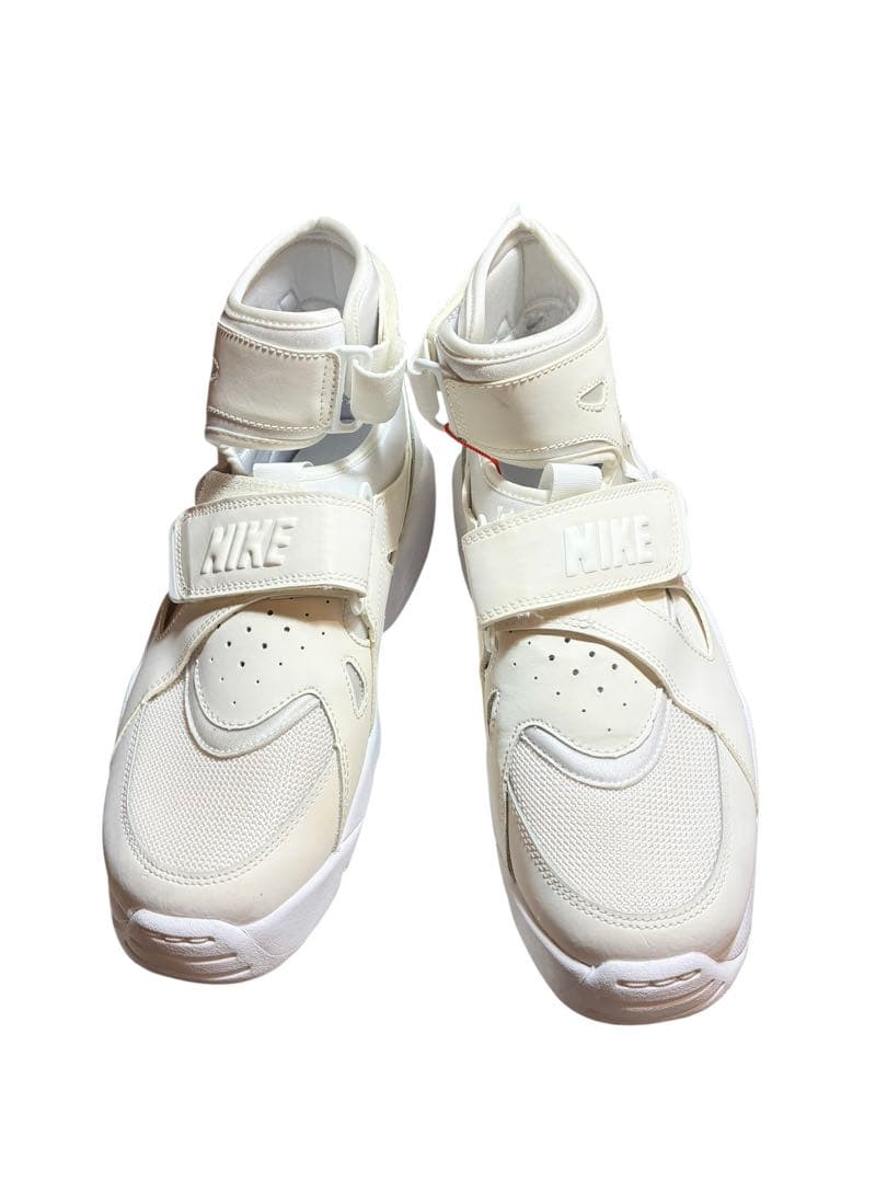 COMME des GARÇONS NIKE AIR CARNIVORE