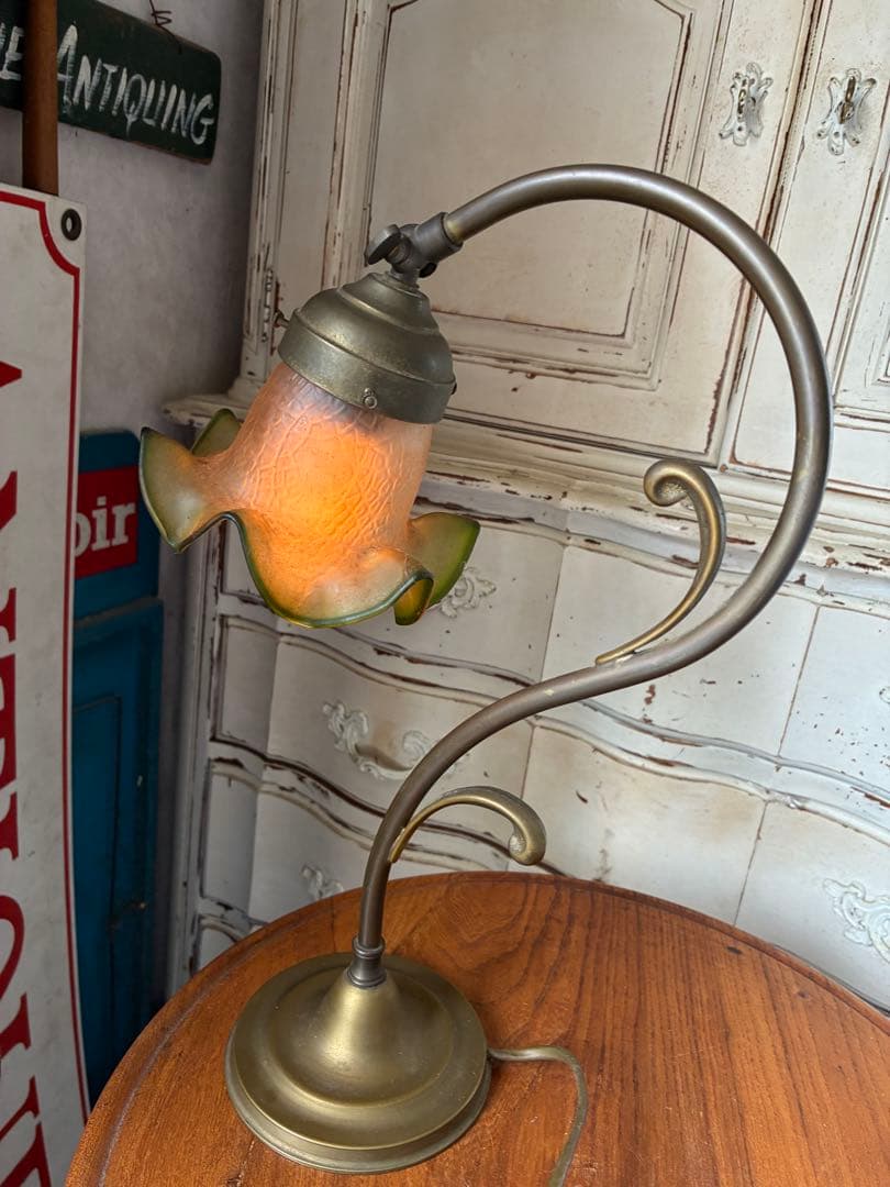 フランス　アンティーク　真鍮　デスク　ベッド　テーブル　ランプ　シェード２個付き