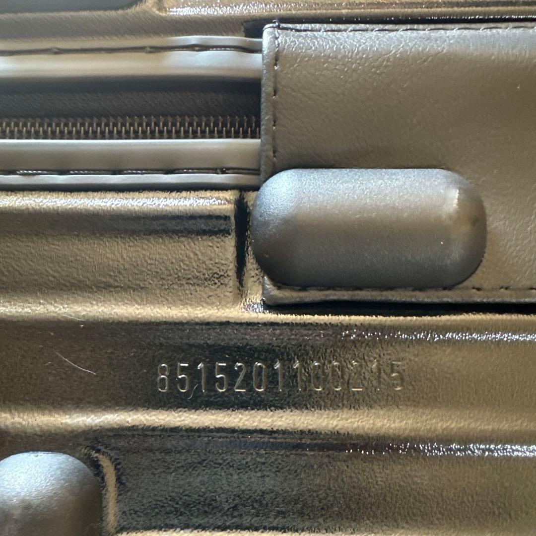 RIMOWA リモワ　サルサ　ブラック　黒35 L 。