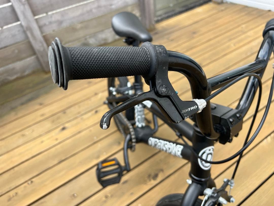 DURCUS ONE RECTUS 14 インチ キッズバイク ブラック