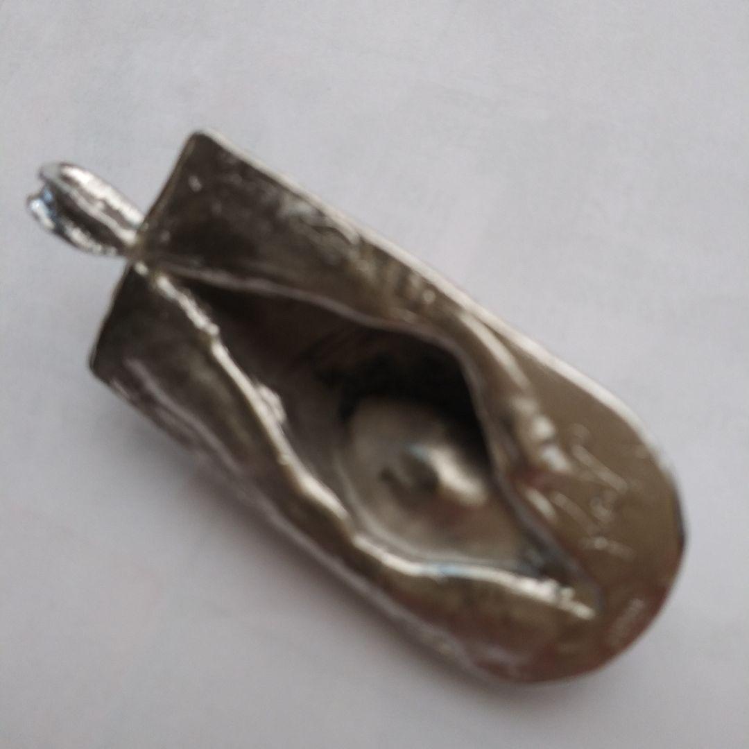 岩倉康二　作　プレート巻貝モチーフペンダントトップ