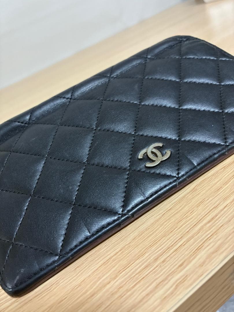 CHANEL 　マトラッセ　ブラックレザー 長財布