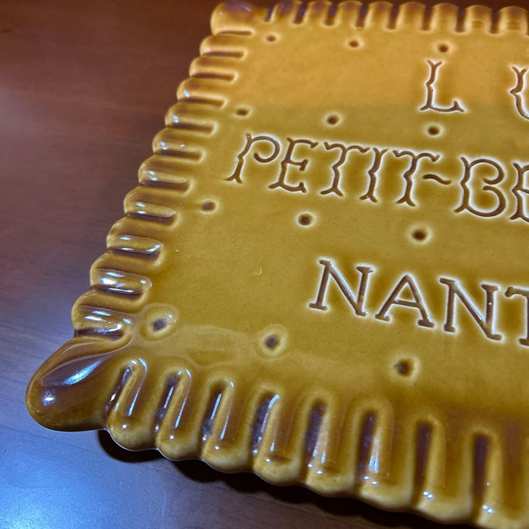大幅お値下げ、LU PETIT-BEURRE ビスケット陶器プレート、美品！