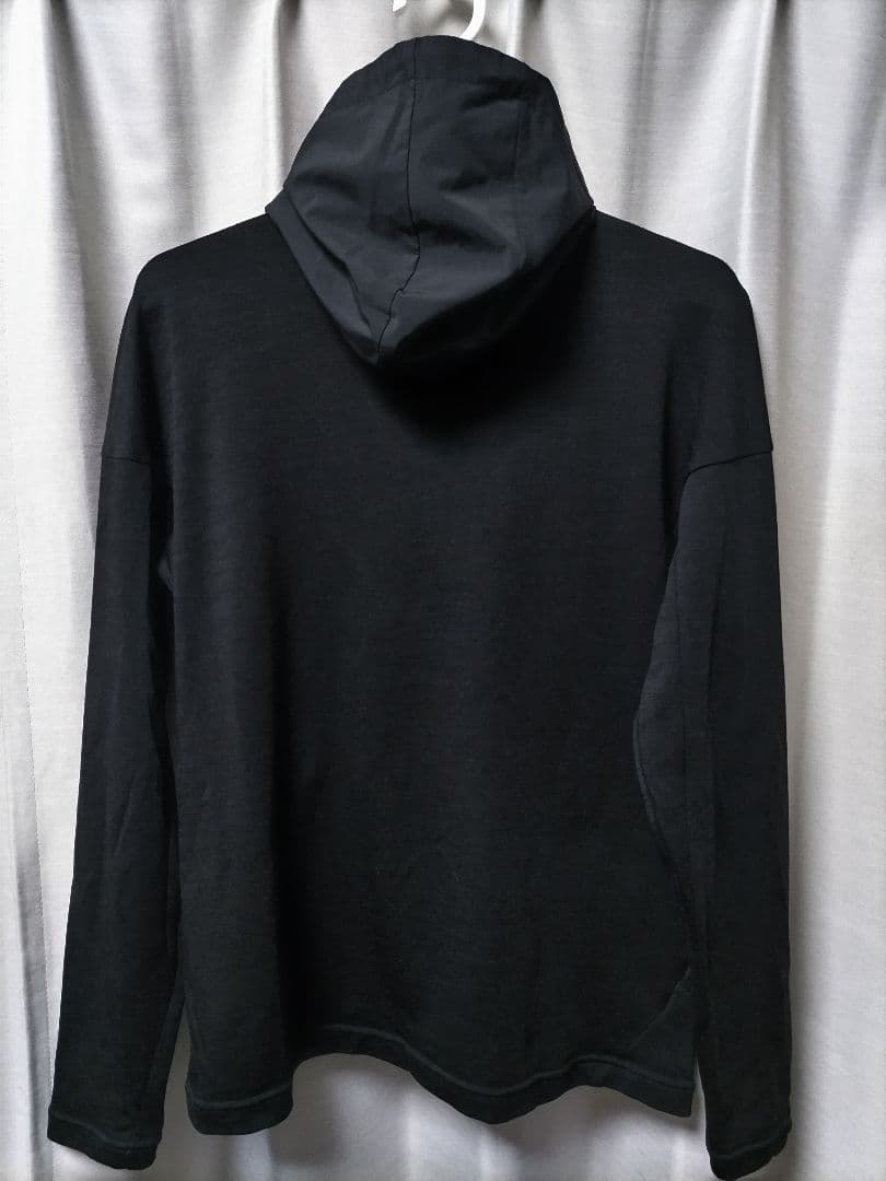 デサントゴルフ ウール ミックス ジップアップパーカー 黒 - メルカリ