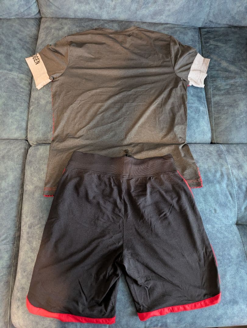 ハイドロゲン　テニスウェアL　ハーフパンツM　スポーツウェア　セットアップ　半袖