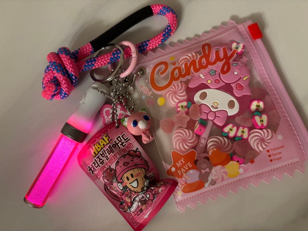 推し活　推しカラー　ピンク　ブルー　グリーン　パープル　レッド　イエロー　オタ活